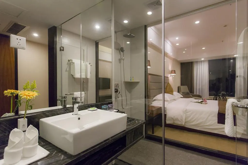 Golden Palm Hotel Zhuhai 4*,  China