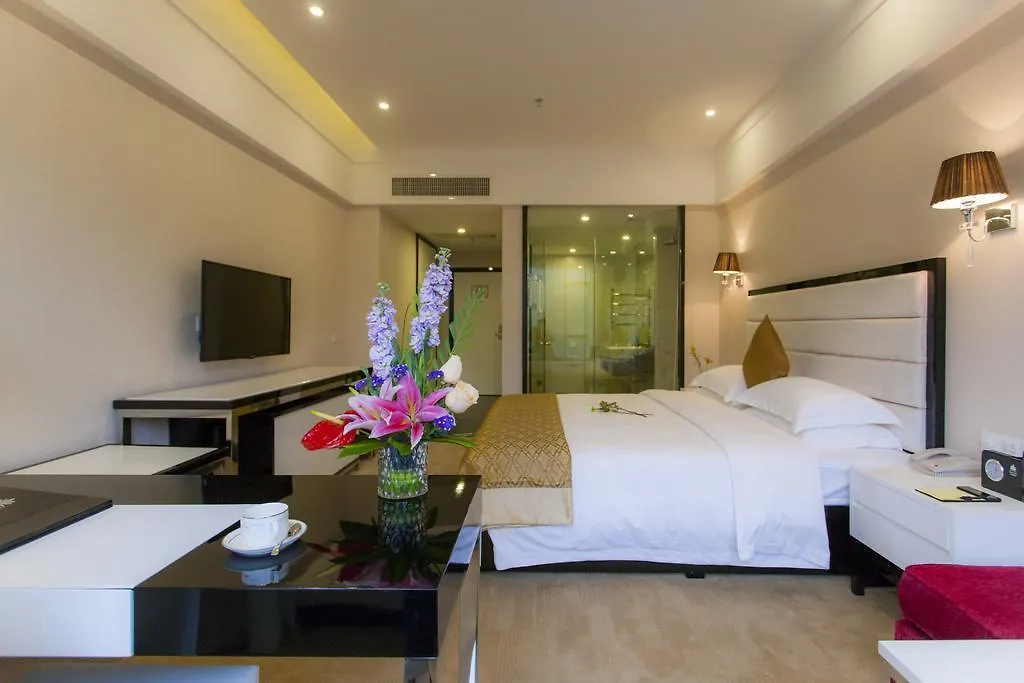 Golden Palm Hotel Zhuhai 4*,